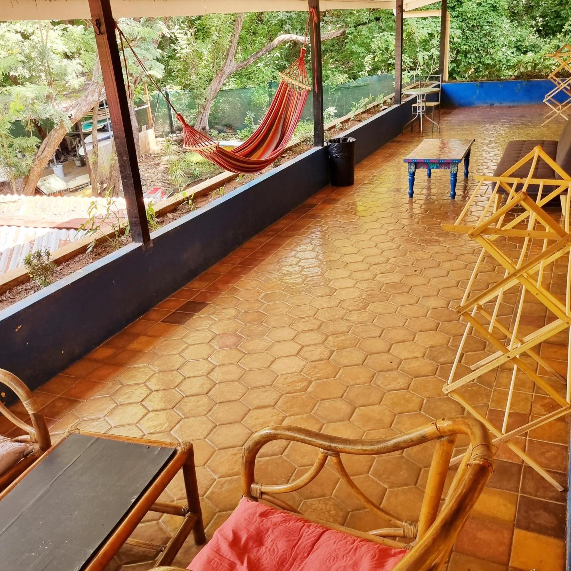 Casa Pura Vida Surf Hostel - Tamarindo Costa Rica מראה חיצוני תמונה