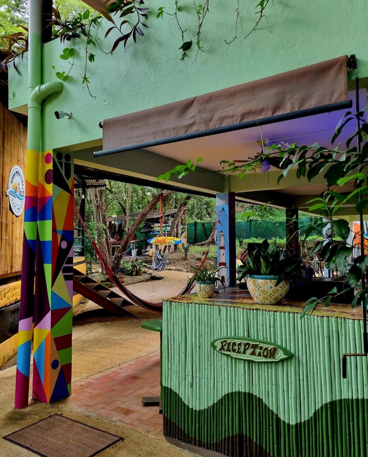 Casa Pura Vida Surf Hostel - Tamarindo Costa Rica מראה חיצוני תמונה