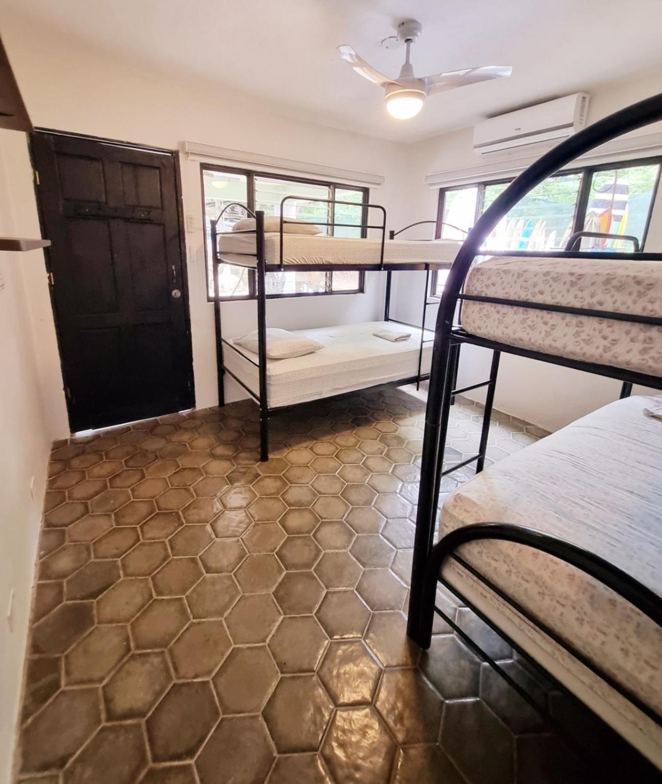 Casa Pura Vida Surf Hostel - Tamarindo Costa Rica מראה חיצוני תמונה