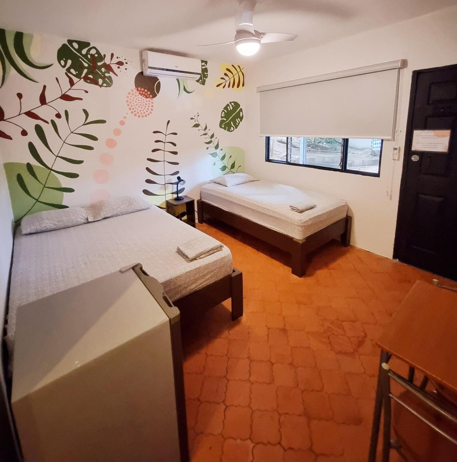 Casa Pura Vida Surf Hostel - Tamarindo Costa Rica מראה חיצוני תמונה