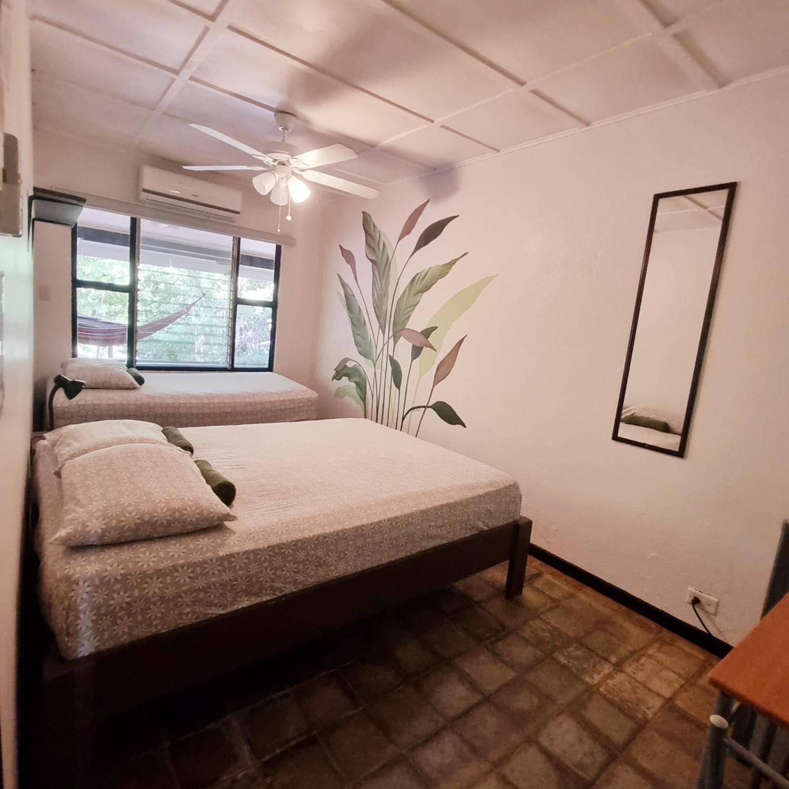 Casa Pura Vida Surf Hostel - Tamarindo Costa Rica מראה חיצוני תמונה