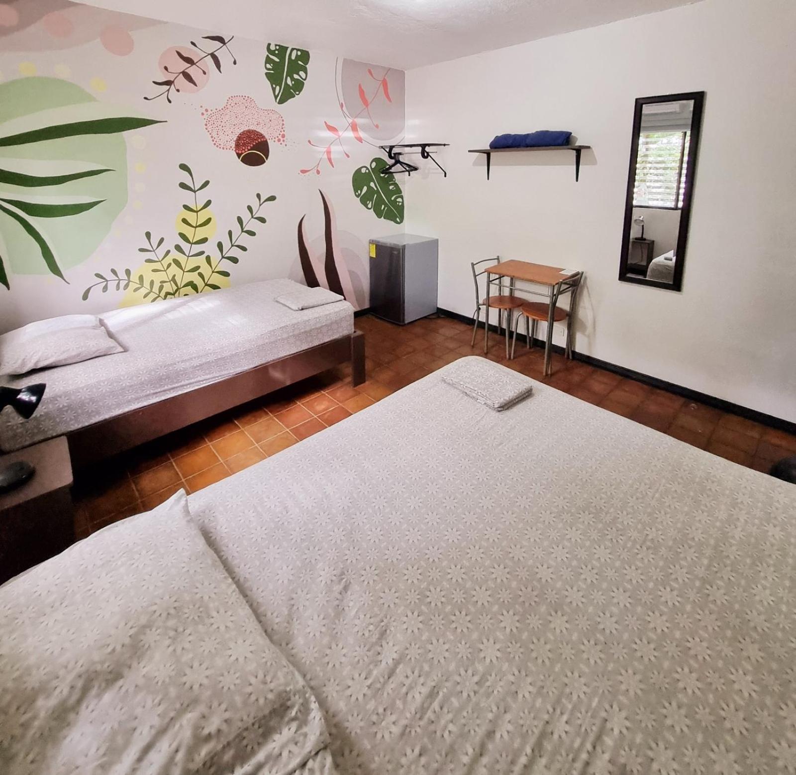 Casa Pura Vida Surf Hostel - Tamarindo Costa Rica מראה חיצוני תמונה